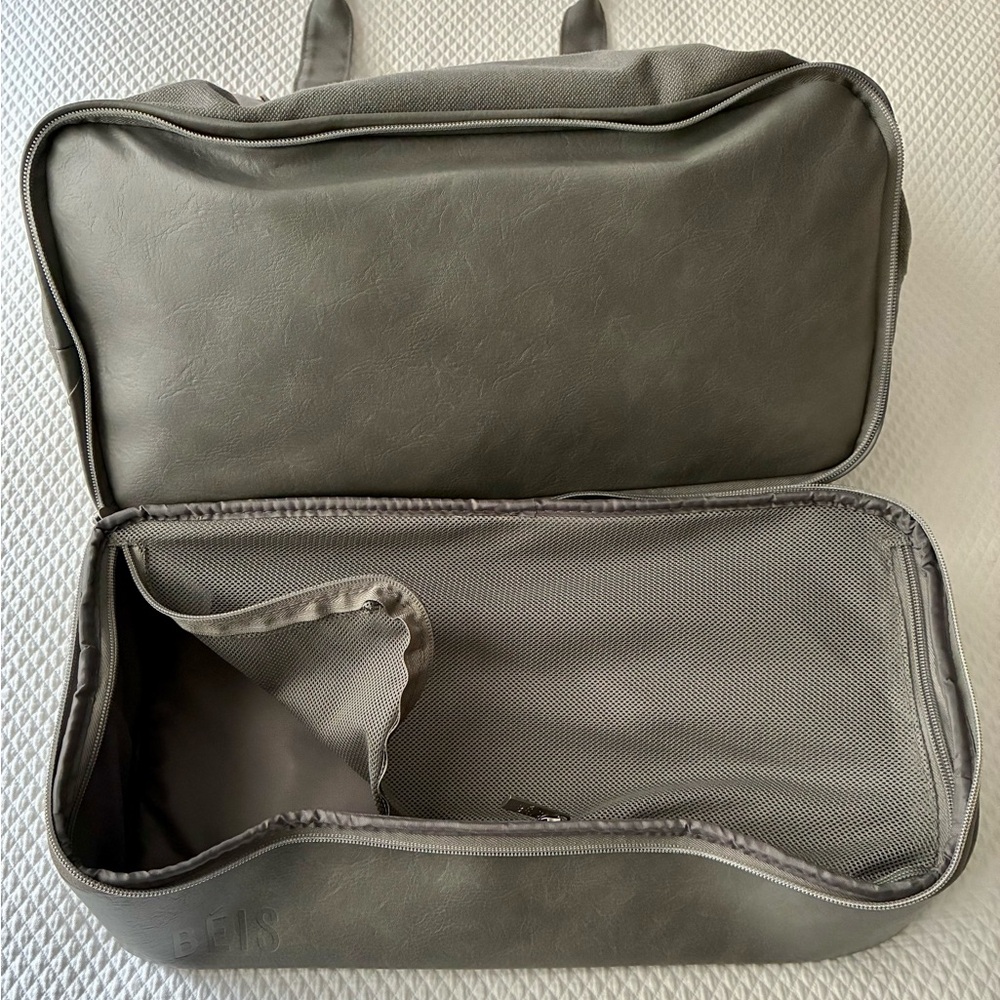 BEIS Weekender Travel Bag - Picture 7 of 8